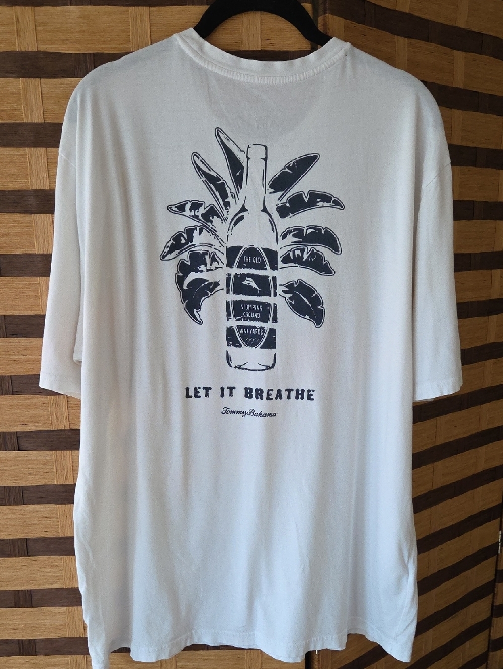 Tommy Bahama Men's White Short-Sleeve Graphic T-Shirt